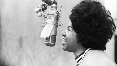 aretha-franklin-sings-in-the-atlantic-records-studio-during-the-weight-recording-session-on-january-9-1969-in-new-york-city-new-york-photo-by-michael-ochs-archives_getty-images.jpg